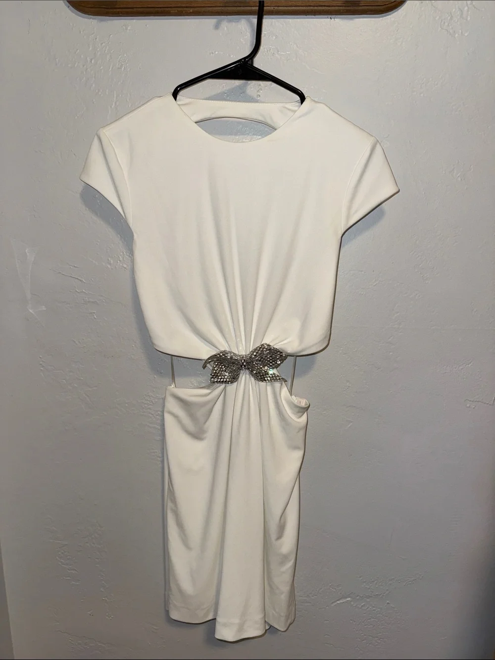 zara white dresses Zara Voluminous Satin Effect Dress Oyster White 4661/326 Size S